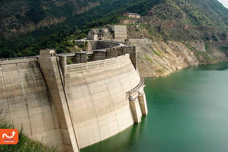 سد سلیمان تنگه در اطراف دریاچه چورک