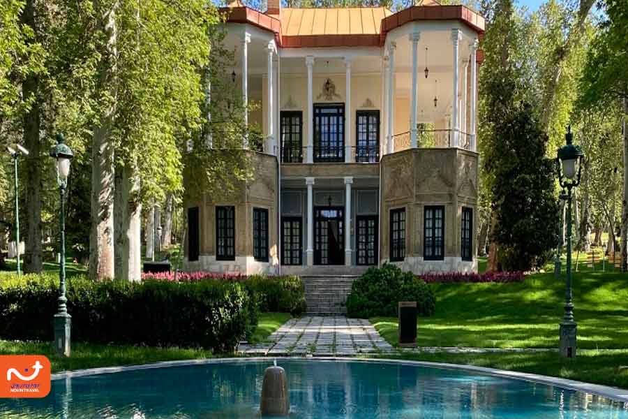 کاخ نیاوران در نزدیکی رویا پارک