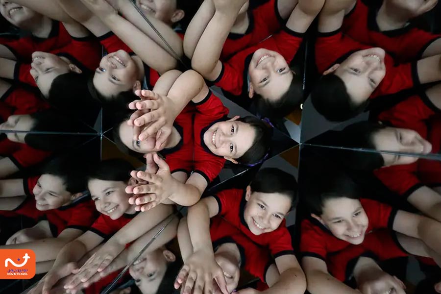 بازی آینه‌ها در رویا پارک