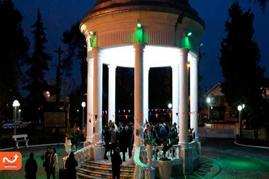 حافظیه انزلی: از جاهای دیدنی بندر انزلی در شب