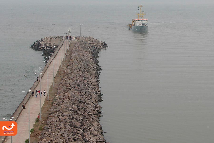 موج‌شکن بندر انزلی