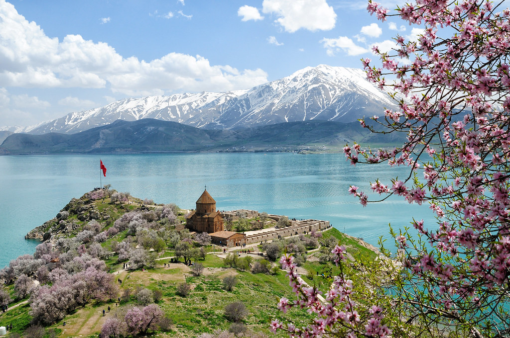 جاهای دیدنی وان ترکیه بهترین زمان سفر به وان ترکیه بهترین فصل سفر به وان ترکیه