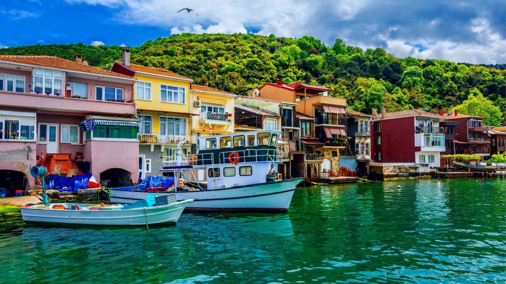 جاهای تفریحی ترکیه و جاهای دیدنی ترکیه گردشگران زیادی را به این کشور جذب می‌کند.