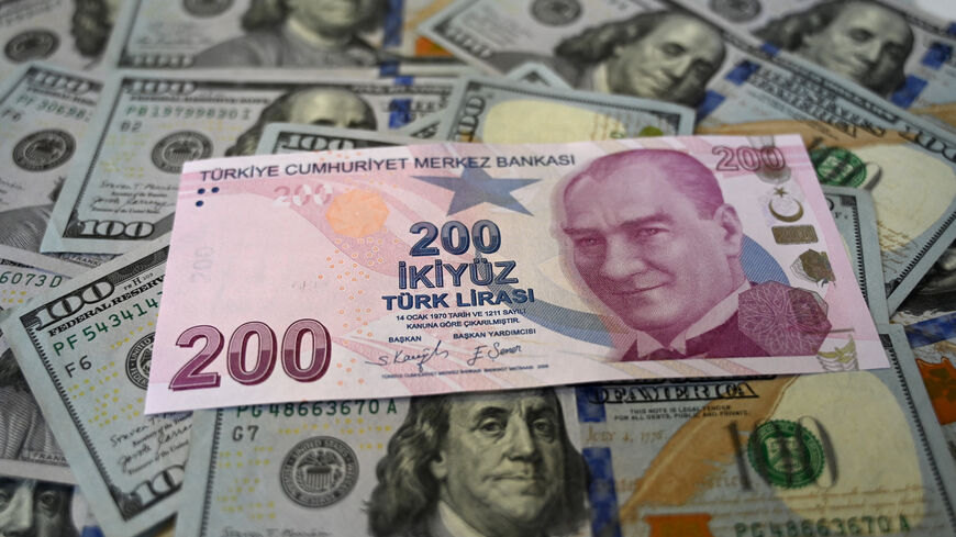 لیر ترکیه یا دلار آمریکا سفر به ترکیه خرید در ترکیه
