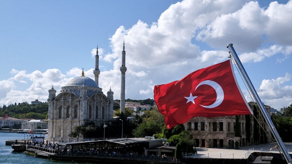 برای خرید در ترکیه لیر به صرفه تر است یا دلار