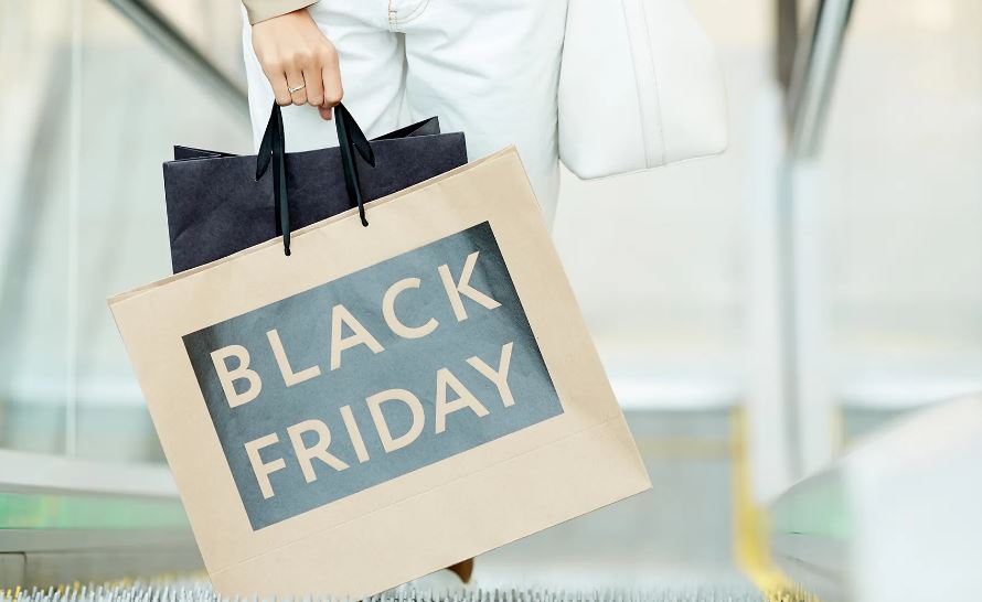 بلک فرایدی جمعه سیاه حراج بزرگ سال حراج جمعه سیاه حراج بلک فرایدی Black Friday