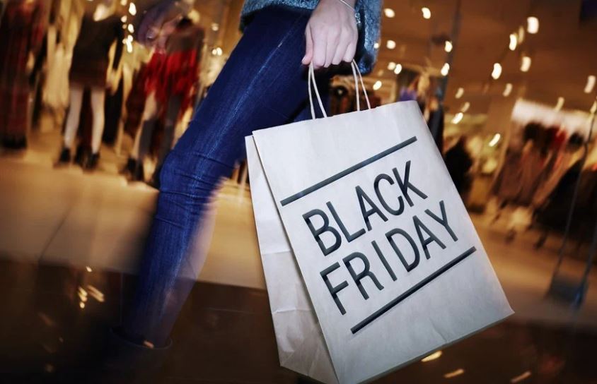 بلک فرایدی جمعه سیاه حراج بزرگ سال حراج جمعه سیاه حراج بلک فرایدی Black Friday