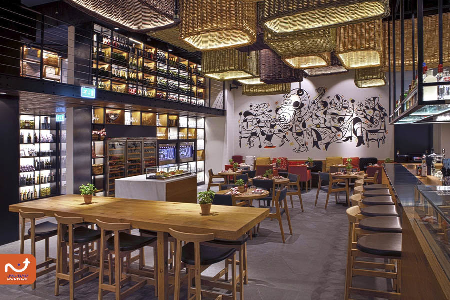 در امارات مال دبی می‌توانید در بیش از 100 رستوران و کافه غذا بخورید