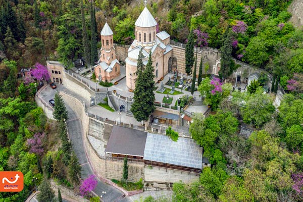 تصویر کلیسای سنت دیوید St. David Church در پارک متاتسمیندا