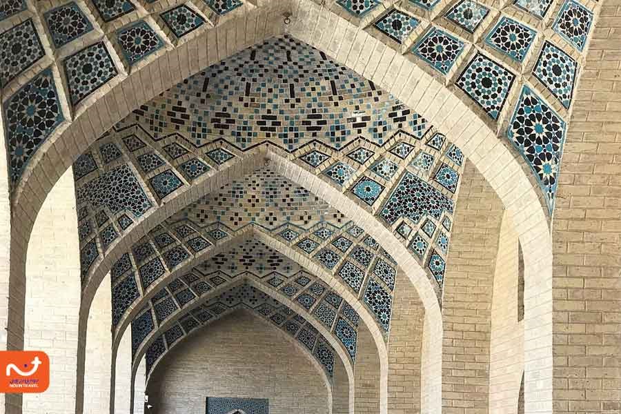 نمای آجری مسجد نصیرالملک شیراز