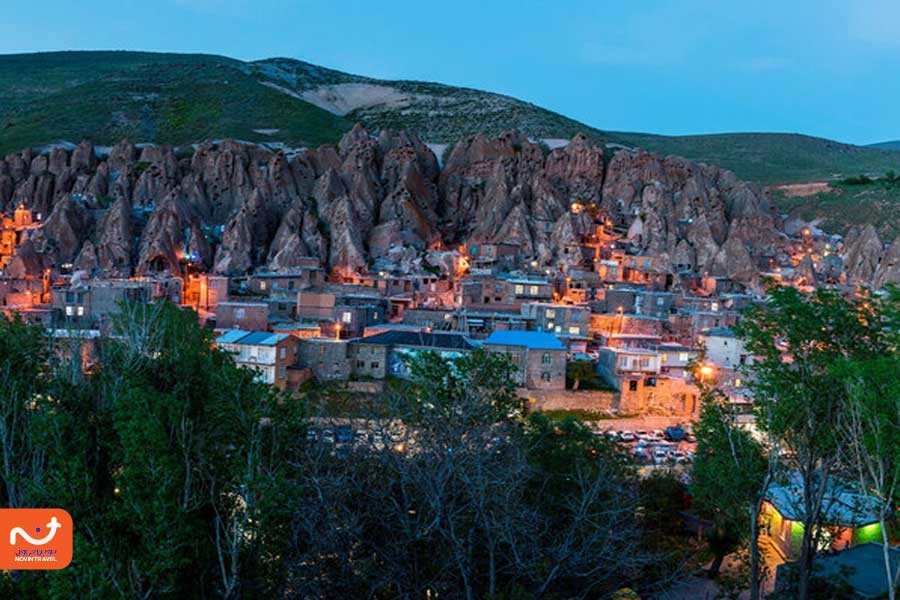 روستای کندوان در شب؛ از جاهای دیدنی تبریز