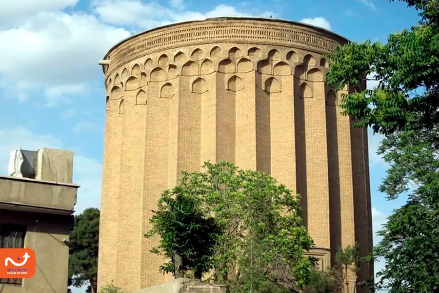 نمایی از برج طغرل تهران