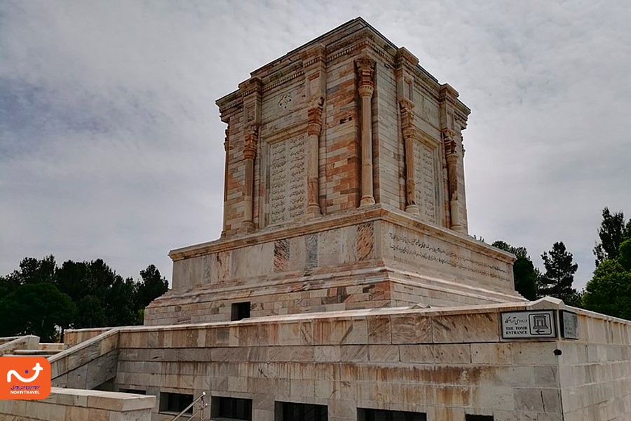 آرامگاه فردوسی یکی از جاهای دیدنی مشهد