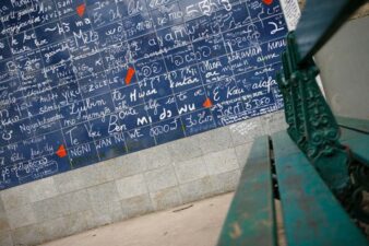 با دیوار عشق پاریس آشنا شوید.