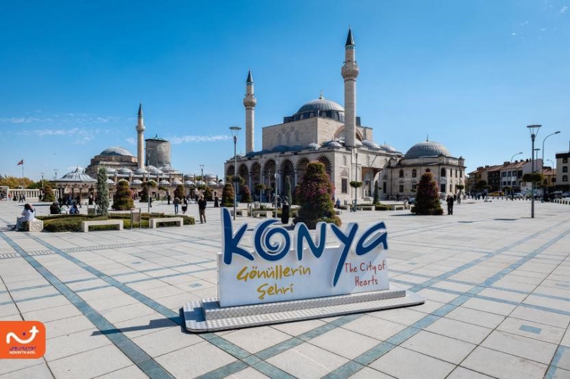 شهر قونیه یکی از شهرهای ارزان ترکیه برای مسافرت است. 