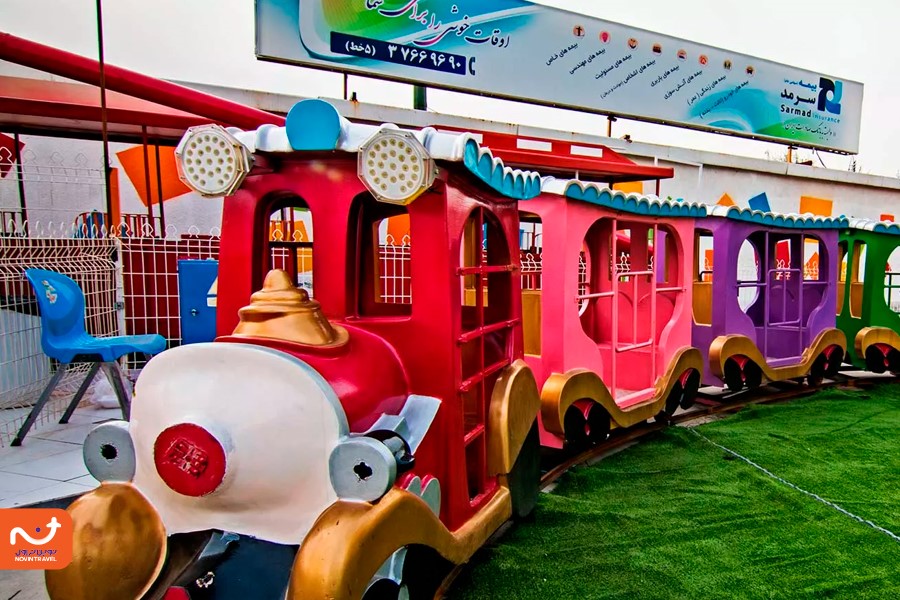 قطار مخصوص کودکان در شهربازی پارک ملت مشهد