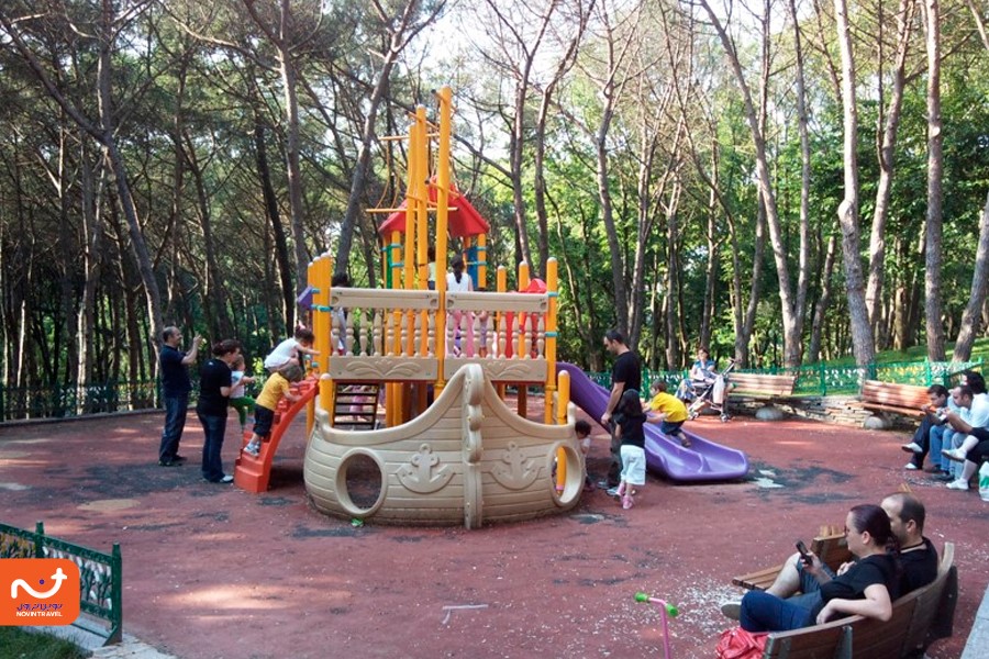 محل بازی کودکان در پارک امیرگان