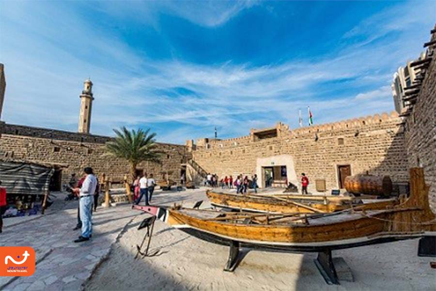 موزه دبی در قلعه الفهیدی واقع شده و به بررسی تاریخ و فرهنگ دبی از آغاز تا کنون می‌پردازد