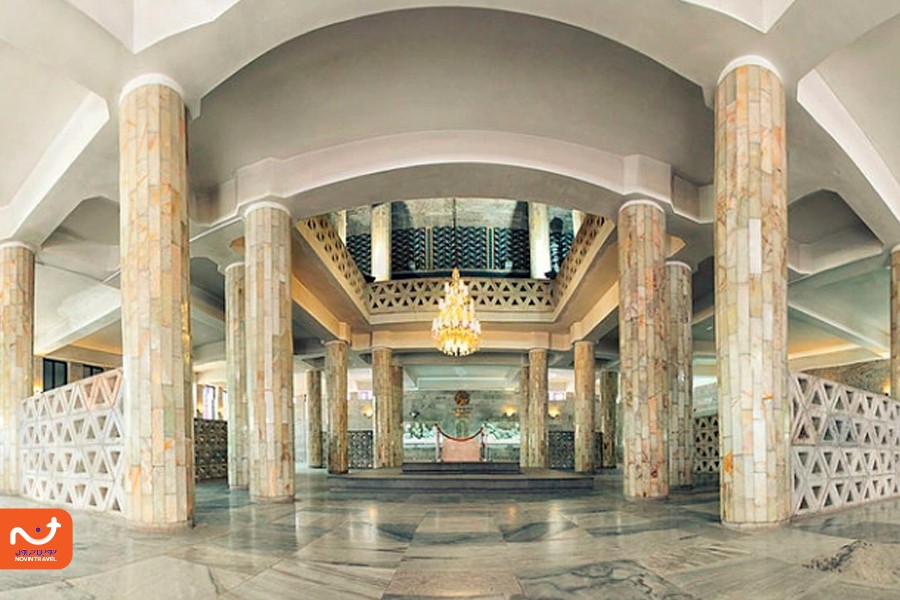 نمای داخلی آرامگاه فردوسی مشهد