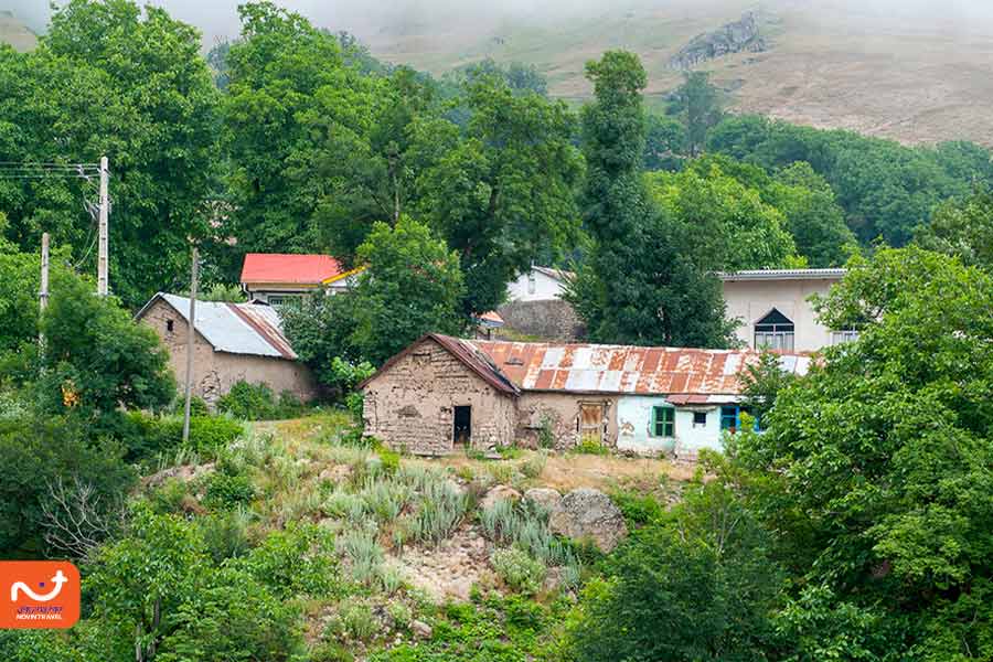 نمایی از منطقه حیران به همراه خانههای قدیمی، ایران
