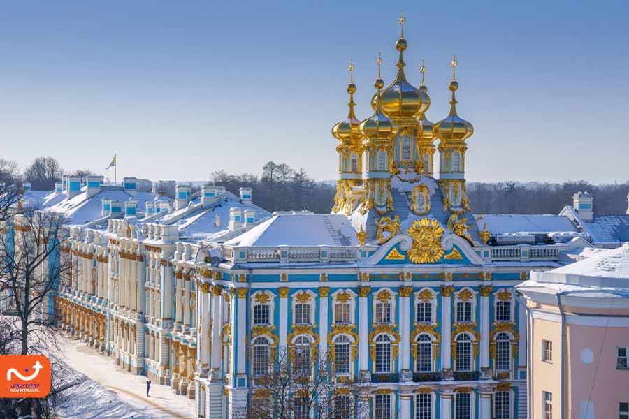 نمایی از کاخ کاترین در روسیه، با معماری باشکوه