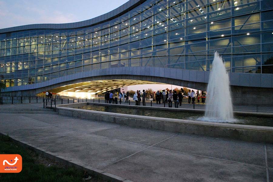 نمایی از پردیس سینمایی ملت، تهران، ایران