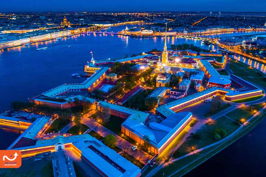 نمایی از قلعه پیتر و پل در سنت پترزبورگ