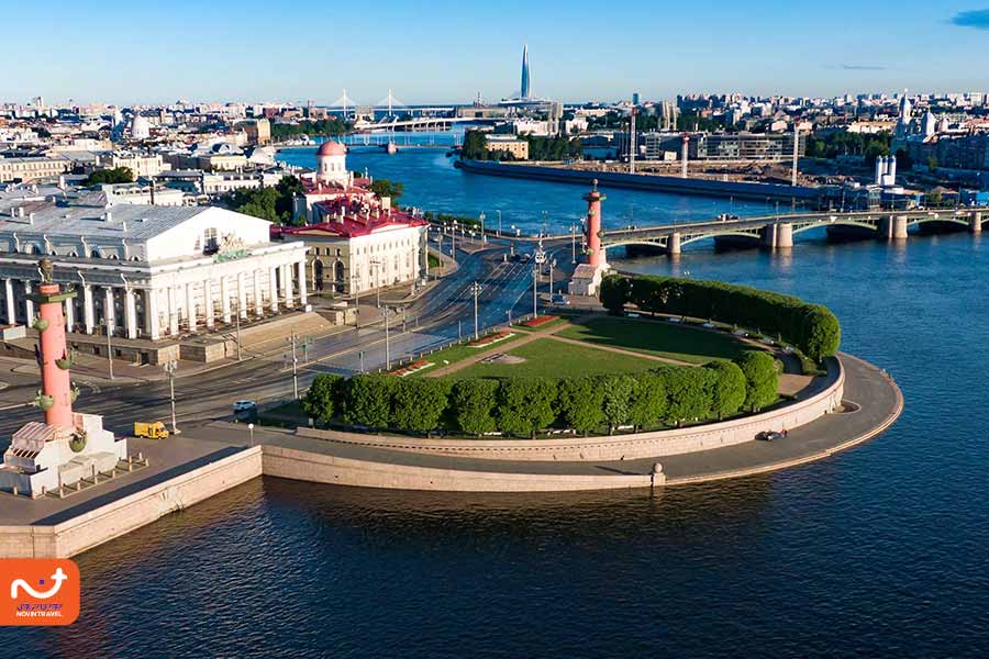 نمایی از جزیره واسیلیفسکی در سنت پترزبورگ، روسیه
