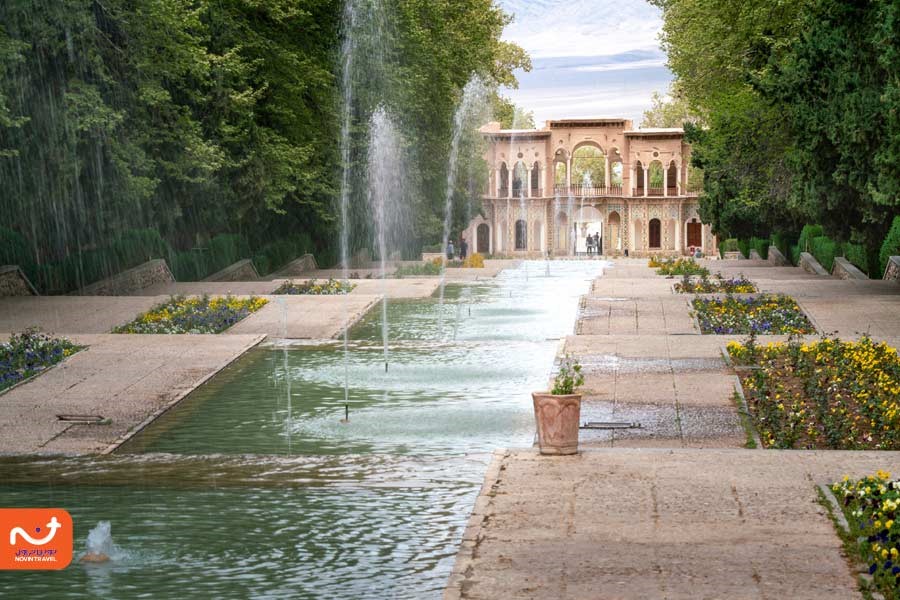 تصویر حیاط باغ شاهزاده ماهان (عید کجا بریم)