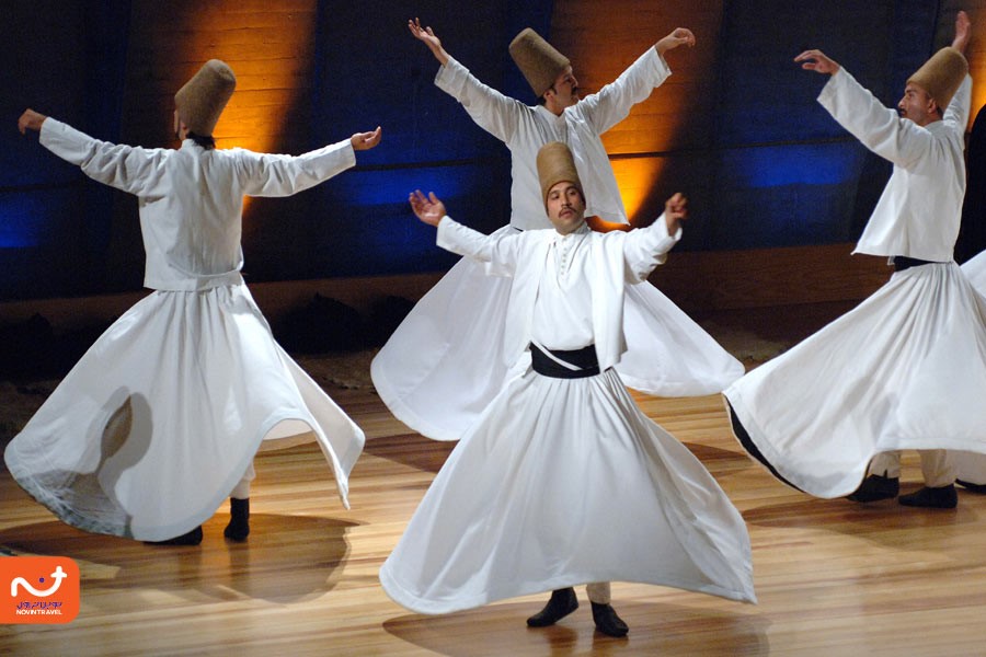 رقص سماع درویشان در مزار مولانا