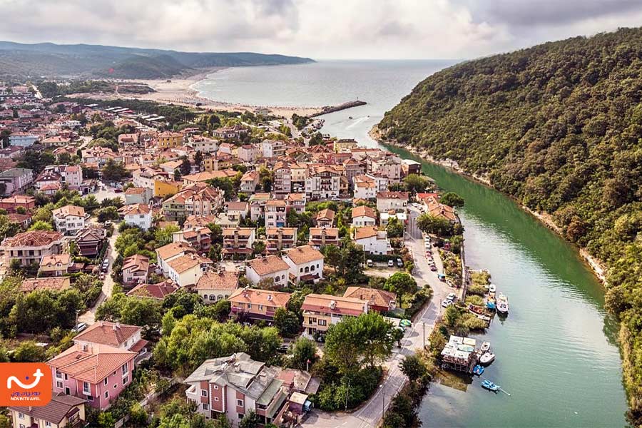 روستای آگوا در کنار رودخانه یشیل چای 