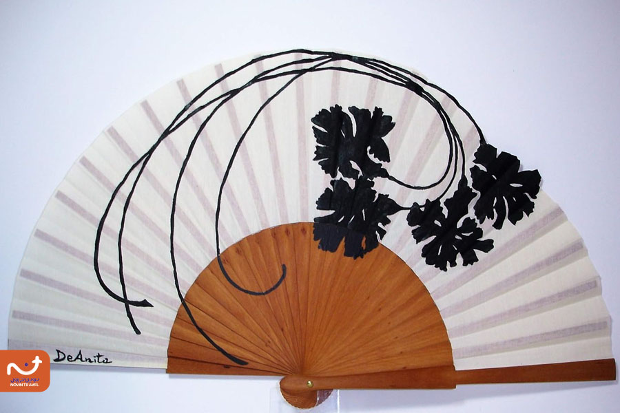 بادبزن دستی؛ سوغات و صنایع دستی اسپانیا