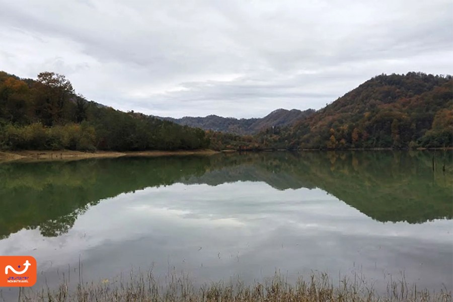 دریاچه سد خاکی میجران بر روی رودخانه نسارود واقع شده است.