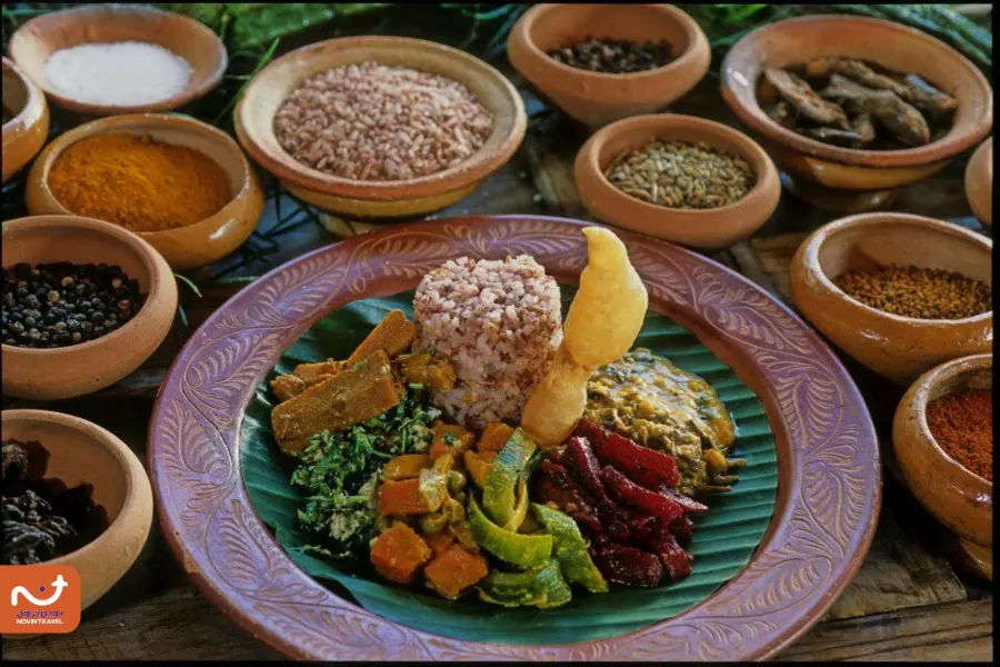 تجربه غذاهای محلی میتواند جذابیت زیادی برای توریستها داشته باشد.