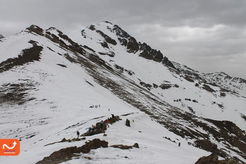 مسیر کوهنوری قله کلکچال در زمستان احتمال ریزش بهمن دارد.