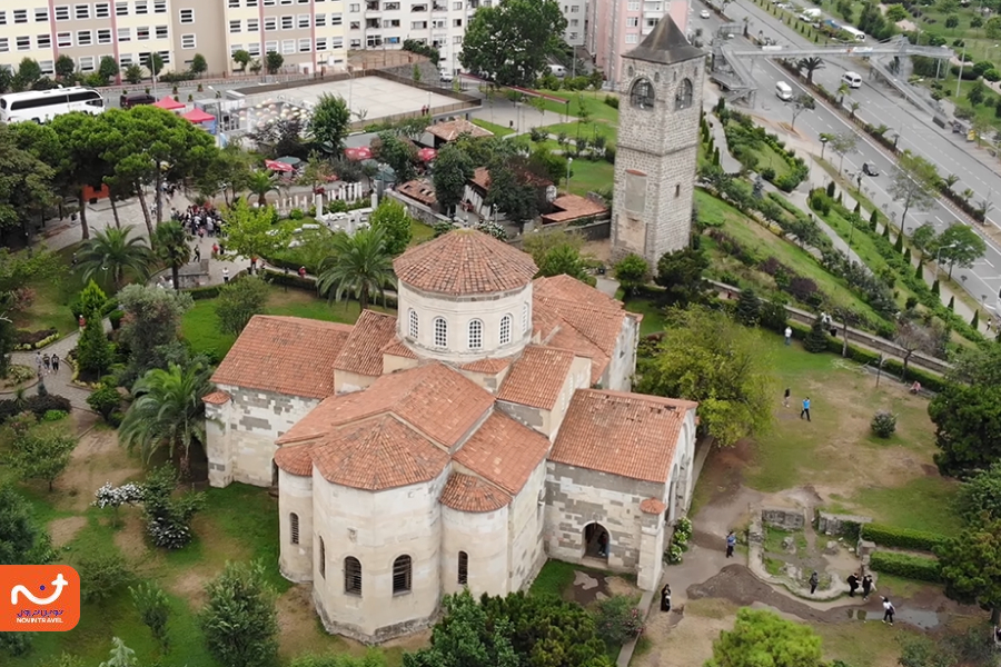 یکی از مهم‌ترین مکان های دیدنی ترابزون مسجد ایاصوفیه این شهر است.