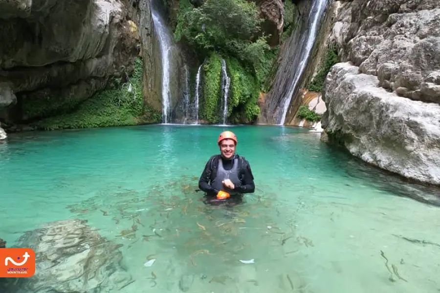 آبشار یادگار در تنگه رغز داراب