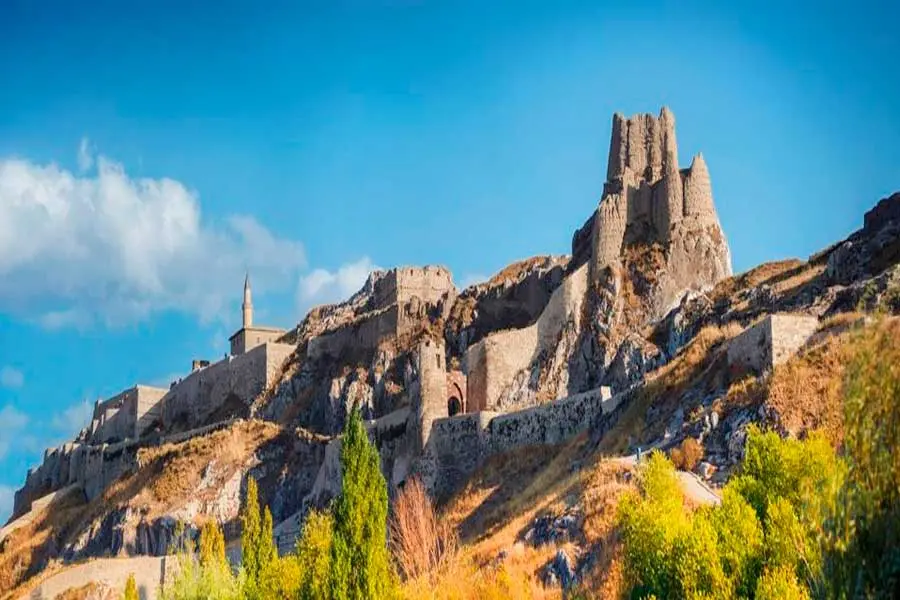 راهنمای کامل بازدید از قلعه وان ترکیه
