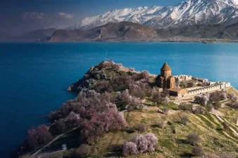 جاهای دیدنی وان؛ 16 جاذبه گردشگری که حتماً باید دید!