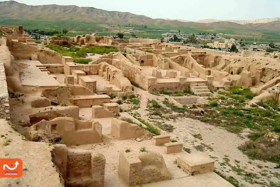 معماری هگمتانه همدان