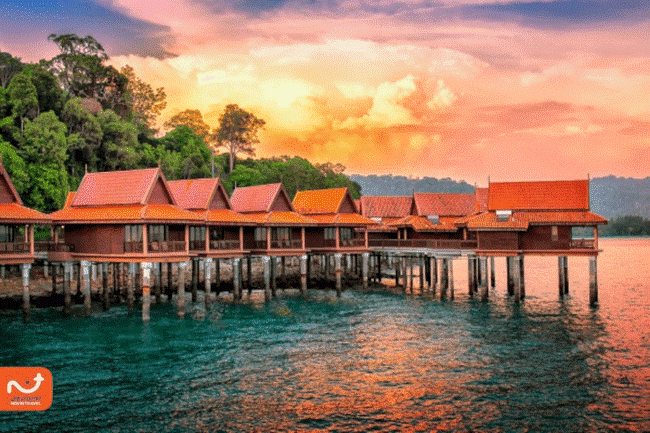 جزیره تیومان در غروب مالزی