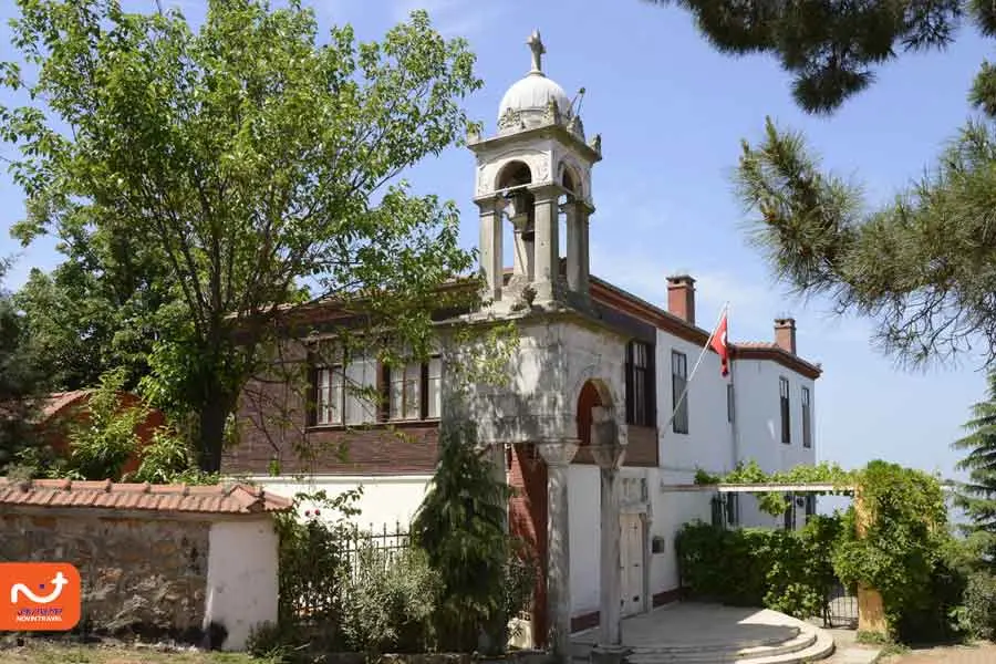 کلیسای آیایورگی (به ترکی استانبولی: Aya Yorgi Manastırı) در جزیره بیوک آدا