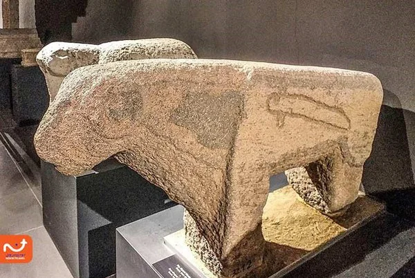 مقبره‌های سلجوقی به شکل قوچ در موزه وان ترکیه