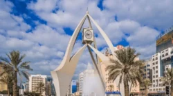 برج ساعت دیره