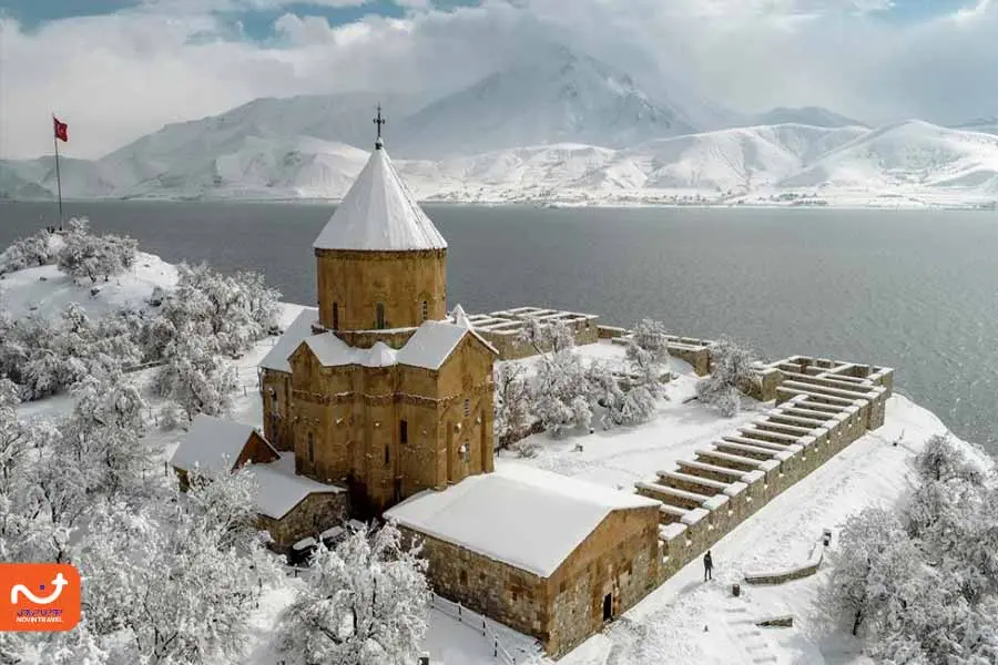 جزیره آکدامار در زمستان