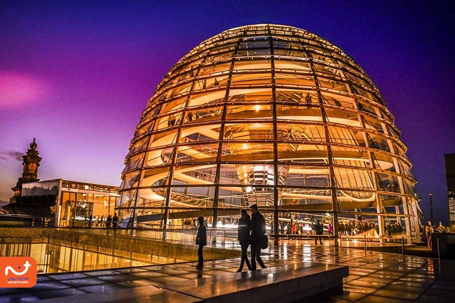 ساختمان رایشتاگ از محبوب‌ترین جاهای دیدنی برلین المان