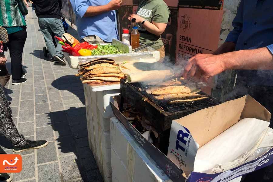اسکله امینونو و غذاهای محلی استانبول
