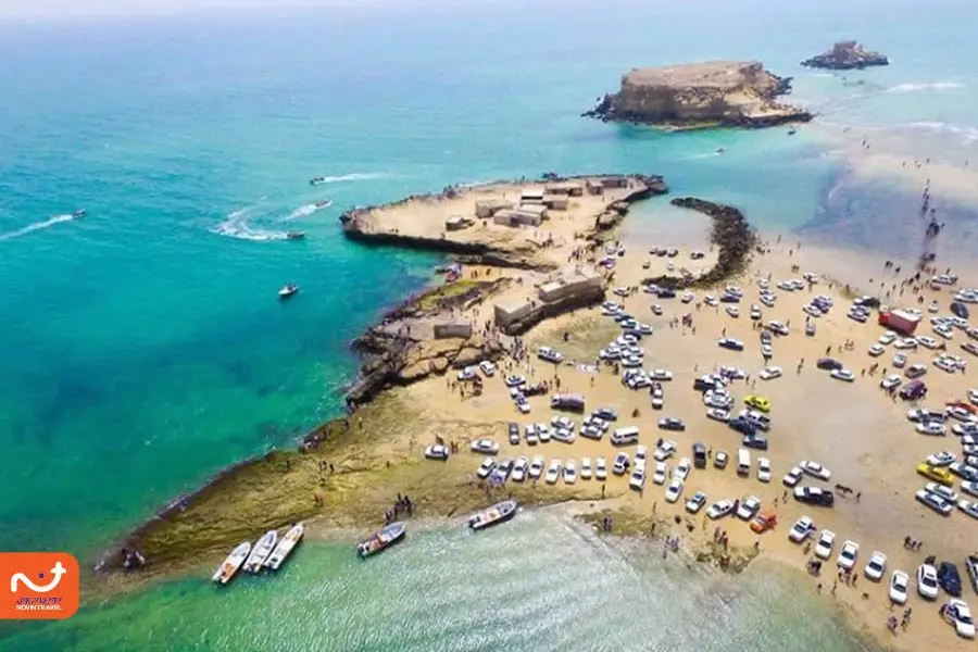 تاسیسات بندری انگلیسی‌ها از جاذبه های جزیره هنگام