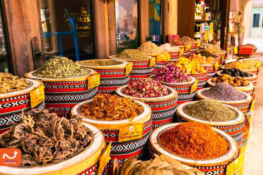 بازار ادویه از جاهای دیدنی دبی با مترو