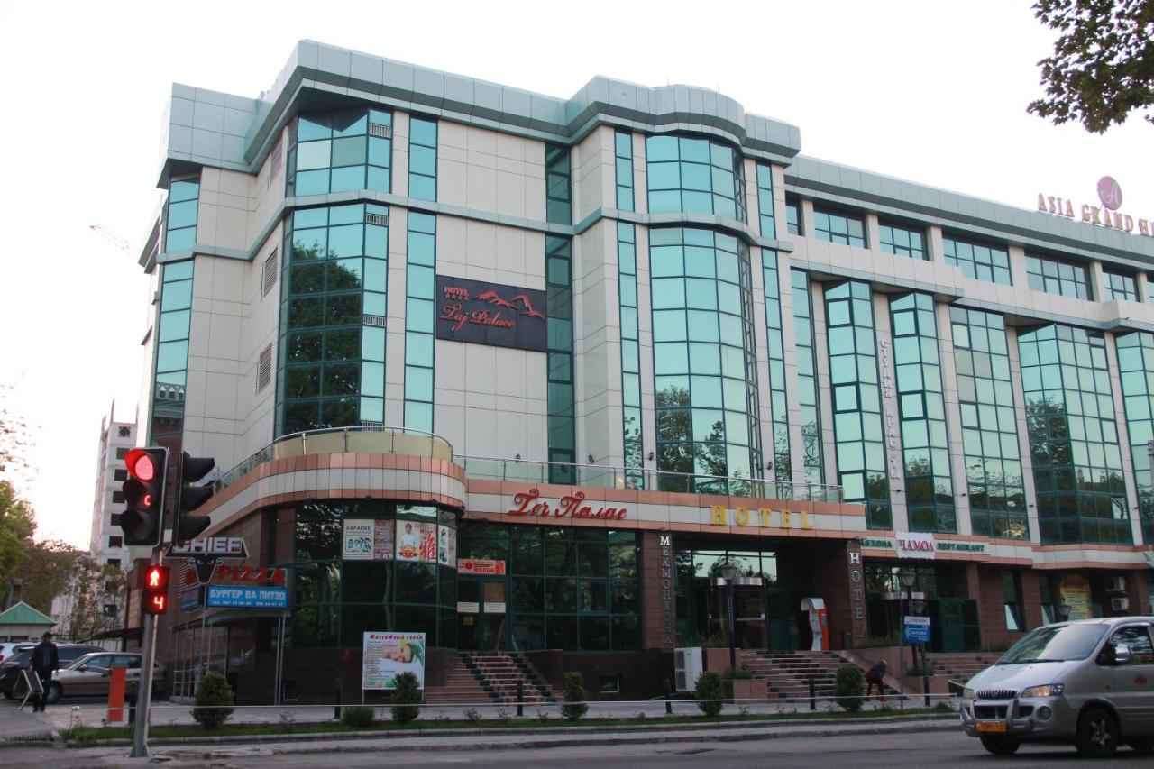TAJ  PALAS